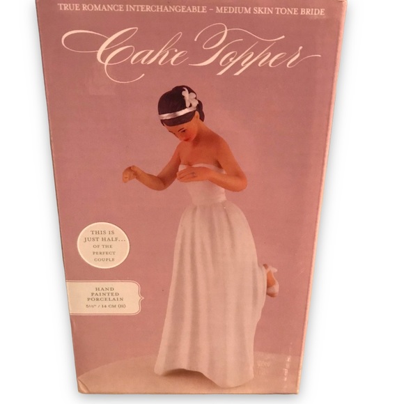 True Romance Cake Toppers: Bride + Groom - Picture 8 of 12